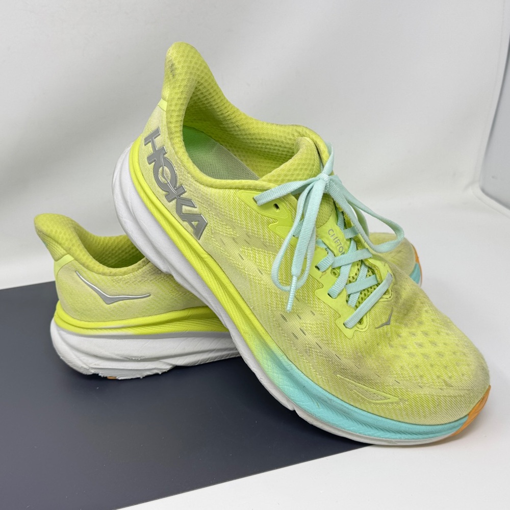 WOMEN'S HOKA CLIFTON 9 | LETTUCE / SOLAR FLARE size 9.5